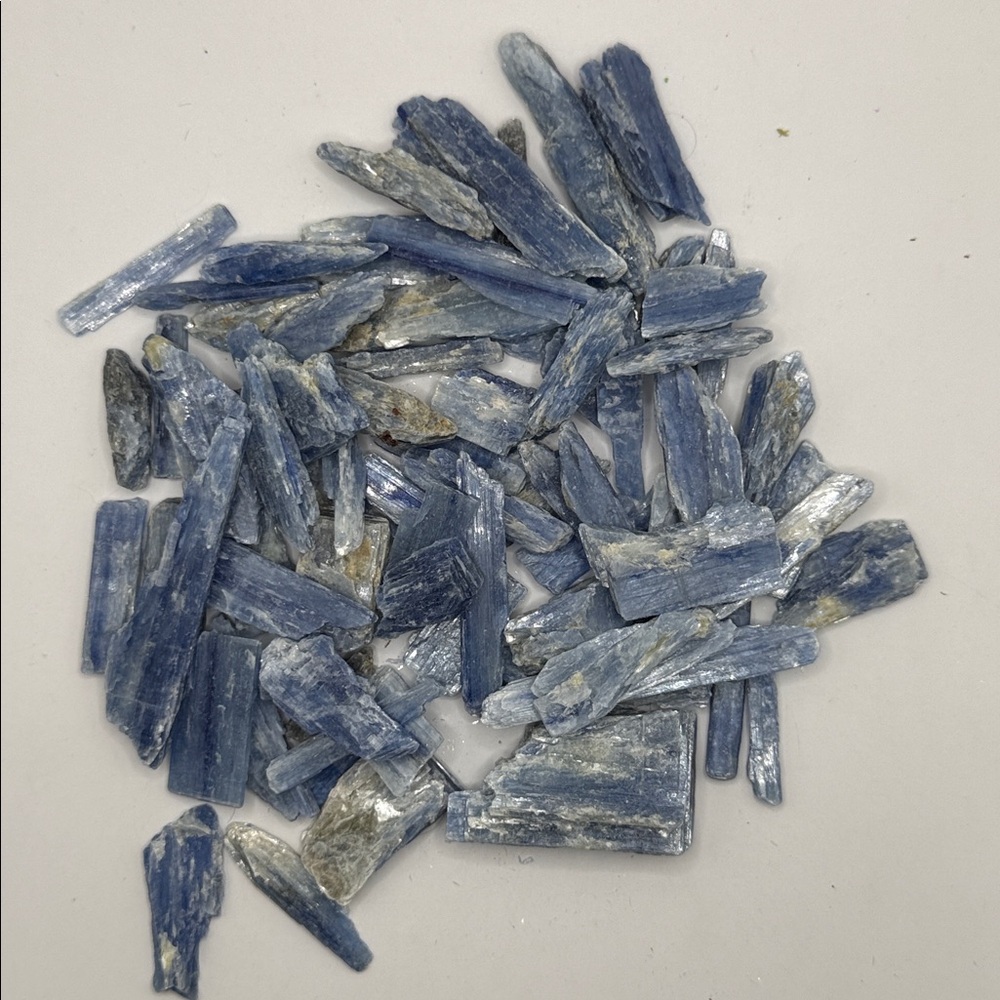 Blue Kyanite Chip Stones - Raw Natural Crystals - Picture 3 of 4